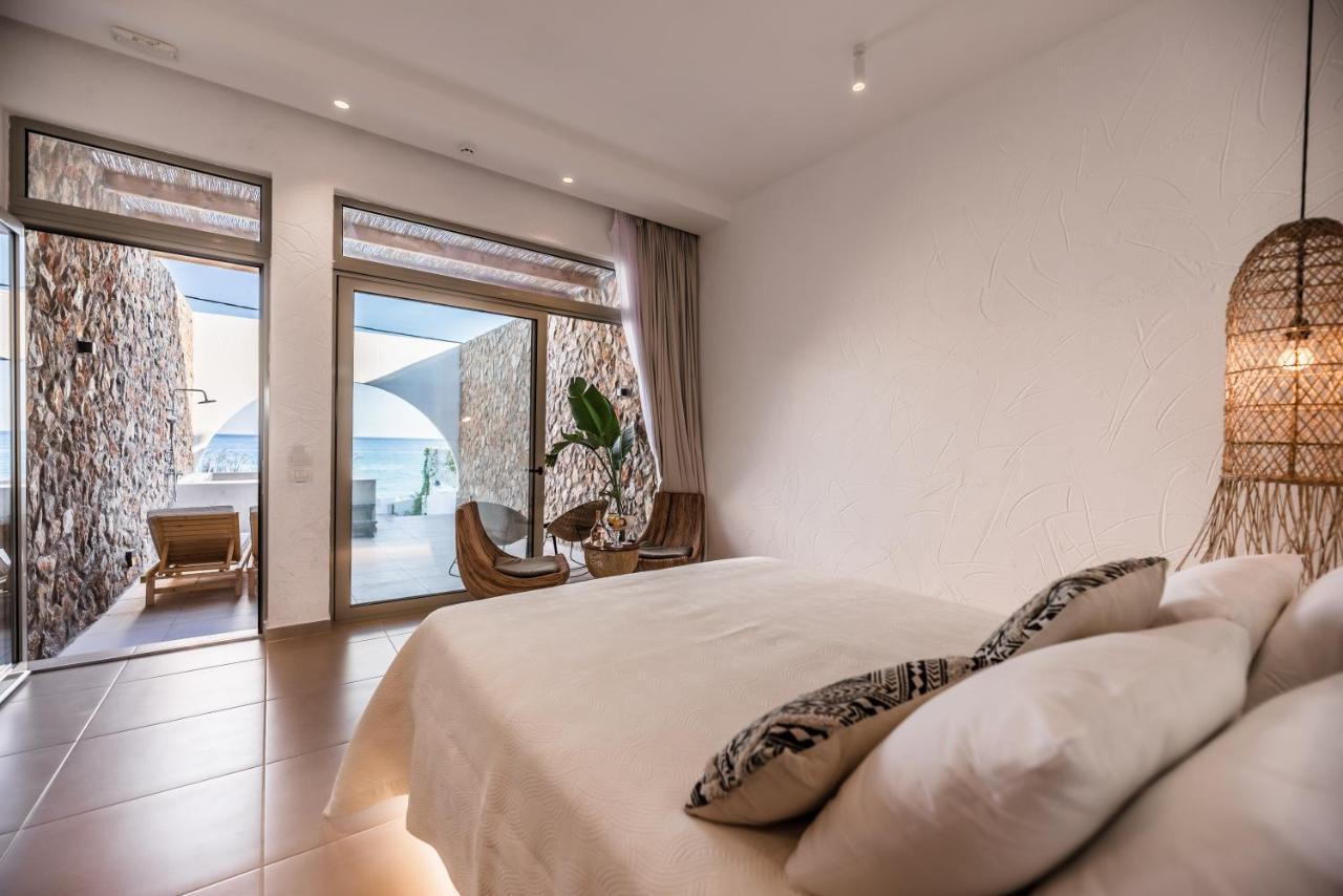 Delfini Beach Hotel 3*