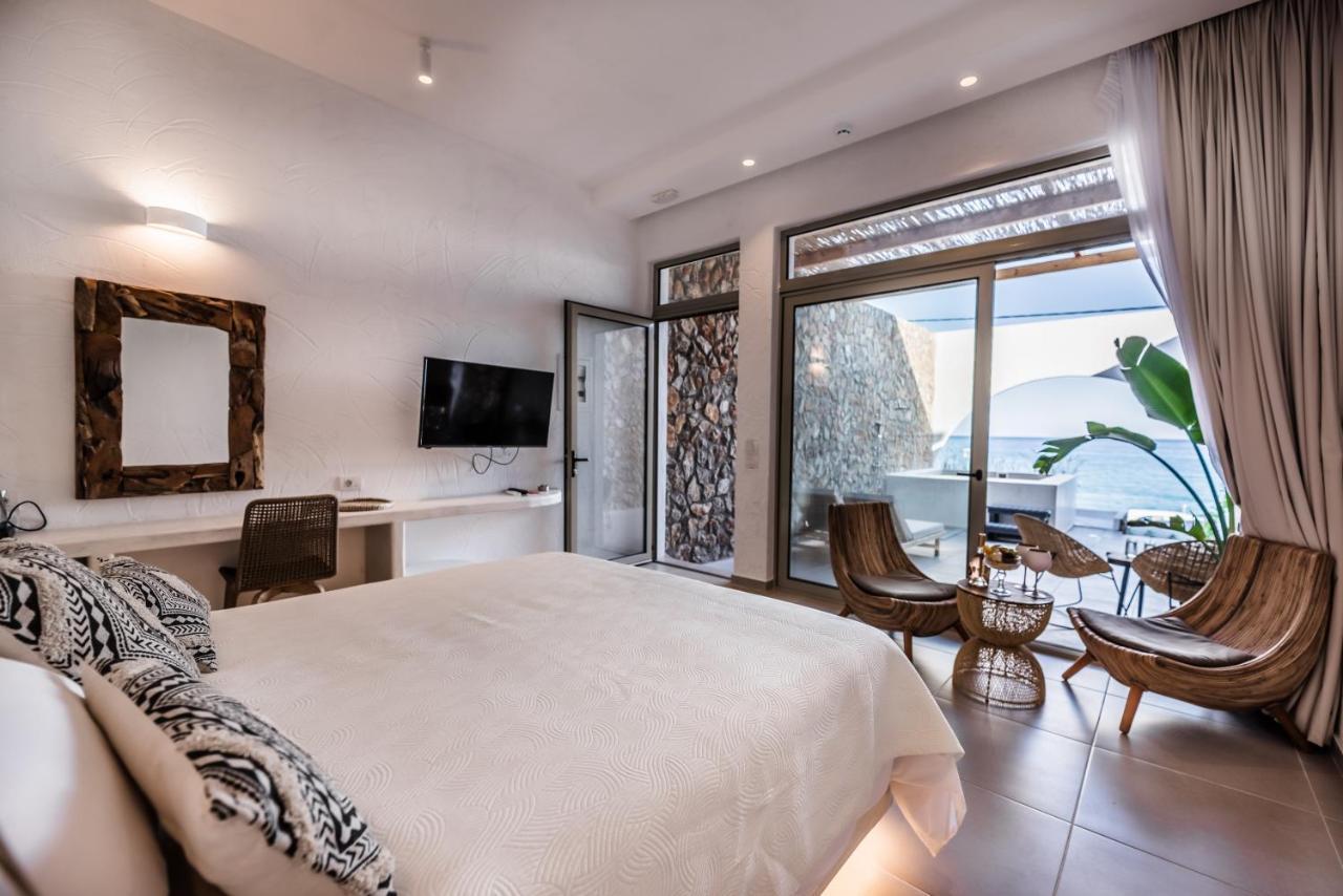 Delfini Beach Hotel 3*